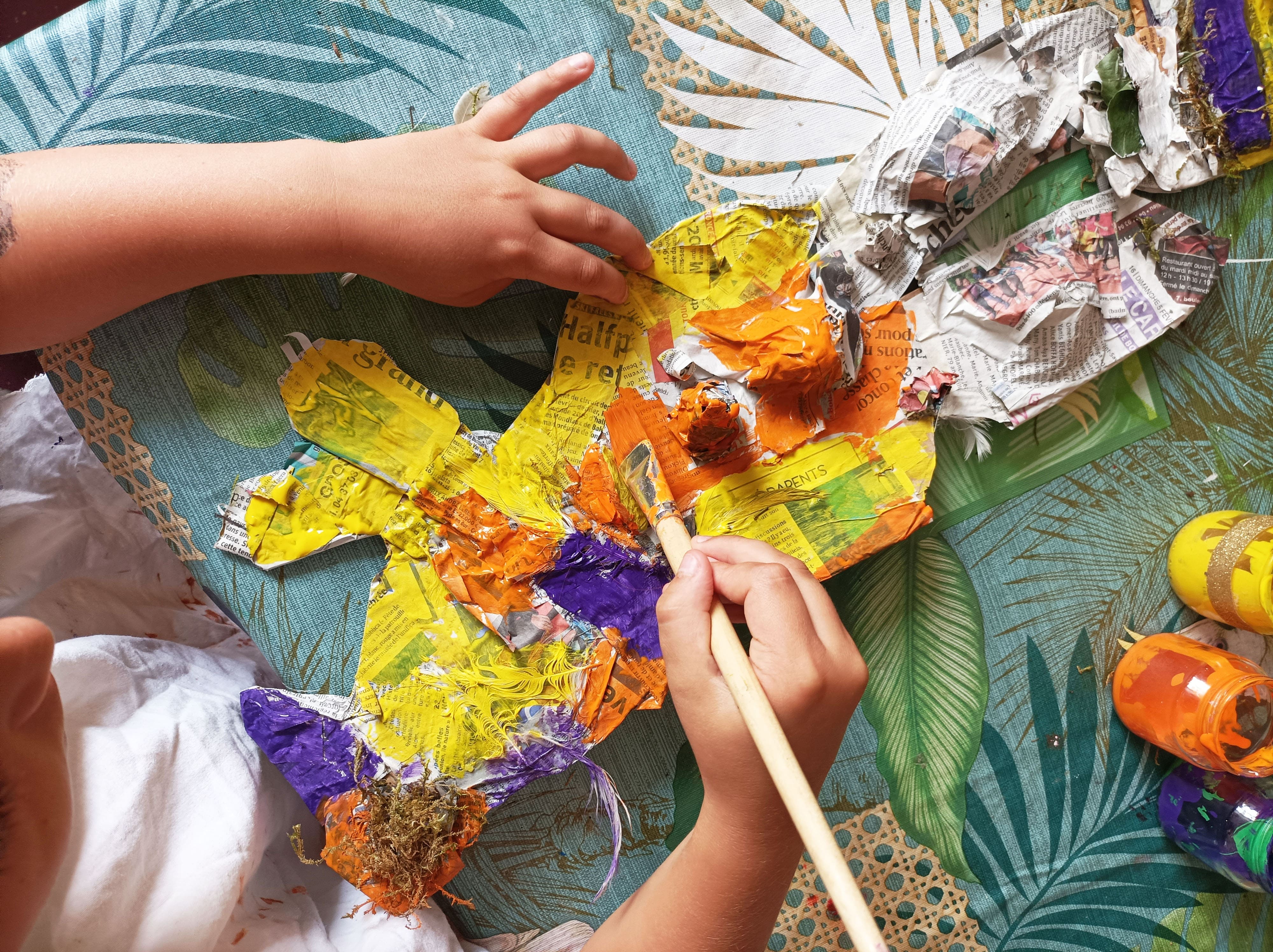 Atelier Maison de Courcelles, peinture des masques